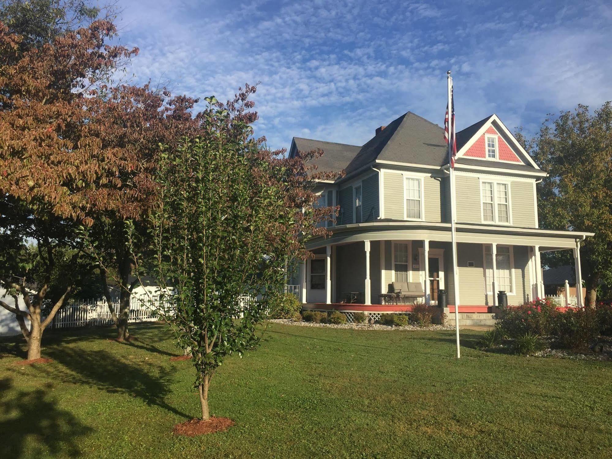 The Old Coe House Hotel Burkesville Exterior foto